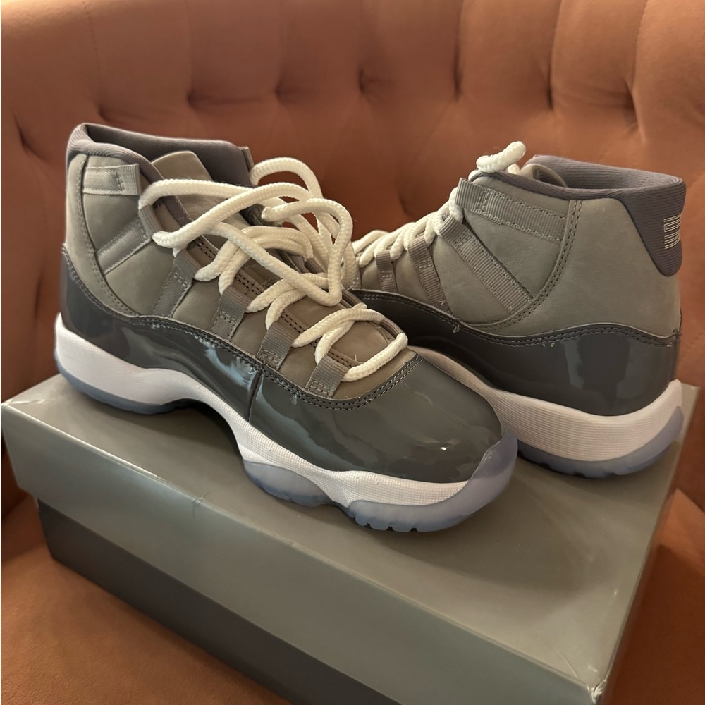 AIR JORDAN 11 RETRO ‘COOL GREYS’